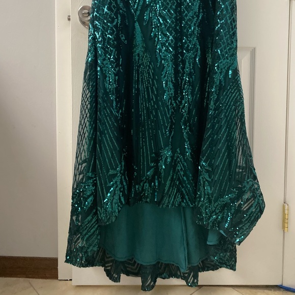 Mac Duggal Fabulouss Sequined Sleeveless Trumpet Gown Size:22 W - Picture 8 of 13